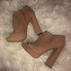 Nude Aldo heels